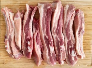 2 KG DE COSTILLAS DE CERDO